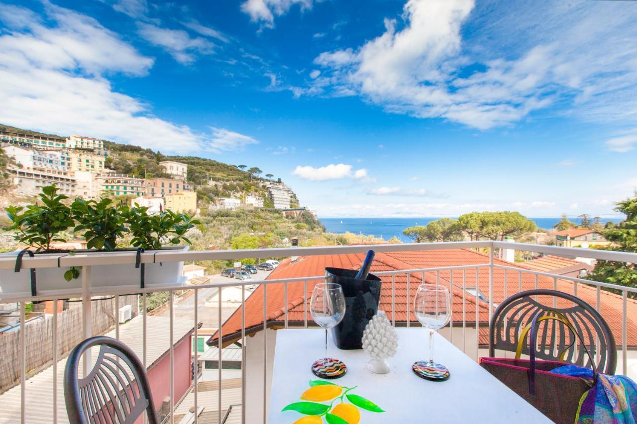 Sorrentovibes - Luxury Home Sea View & Jacuzzi In Sorrento Centre Ngoại thất bức ảnh