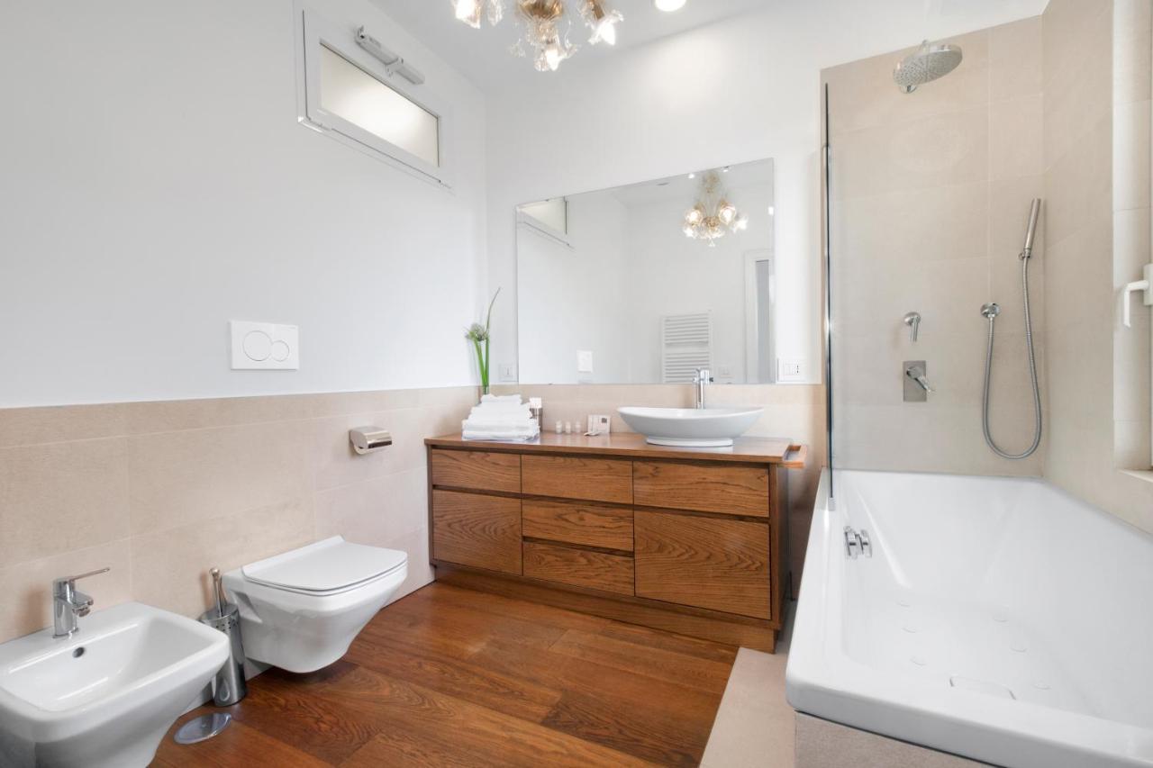 Sorrentovibes - Luxury Home Sea View & Jacuzzi In Sorrento Centre Ngoại thất bức ảnh