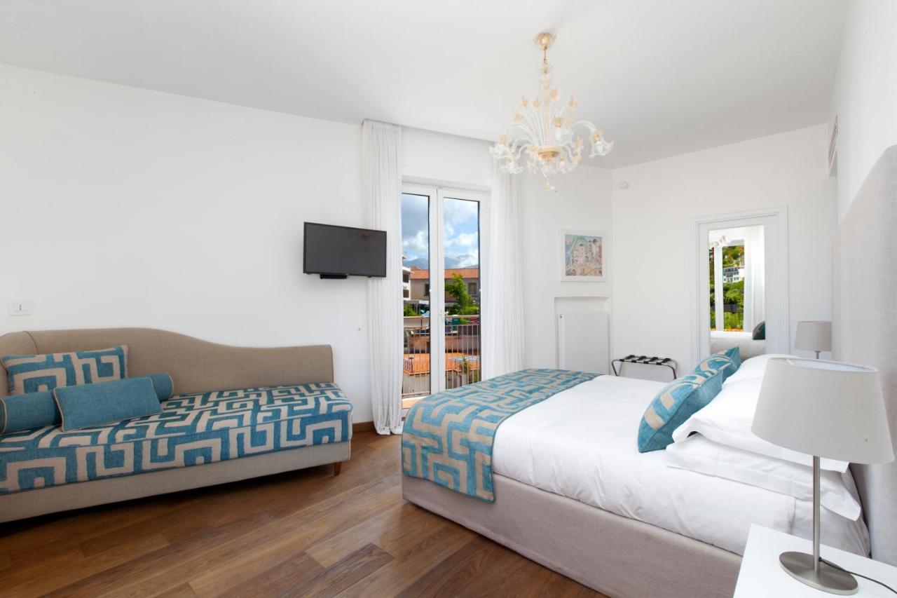 Sorrentovibes - Luxury Home Sea View & Jacuzzi In Sorrento Centre Ngoại thất bức ảnh