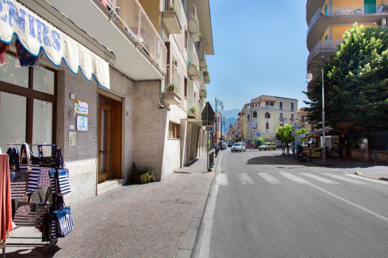 Sorrentovibes - Luxury Home Sea View & Jacuzzi In Sorrento Centre Ngoại thất bức ảnh